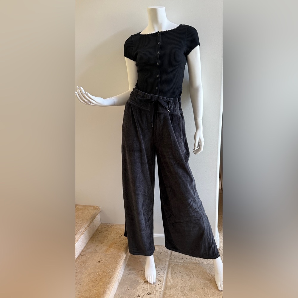 NWOT LULULEMON Velour Velvet Wide-Leg Pants Pant, Charcoal, Size 10